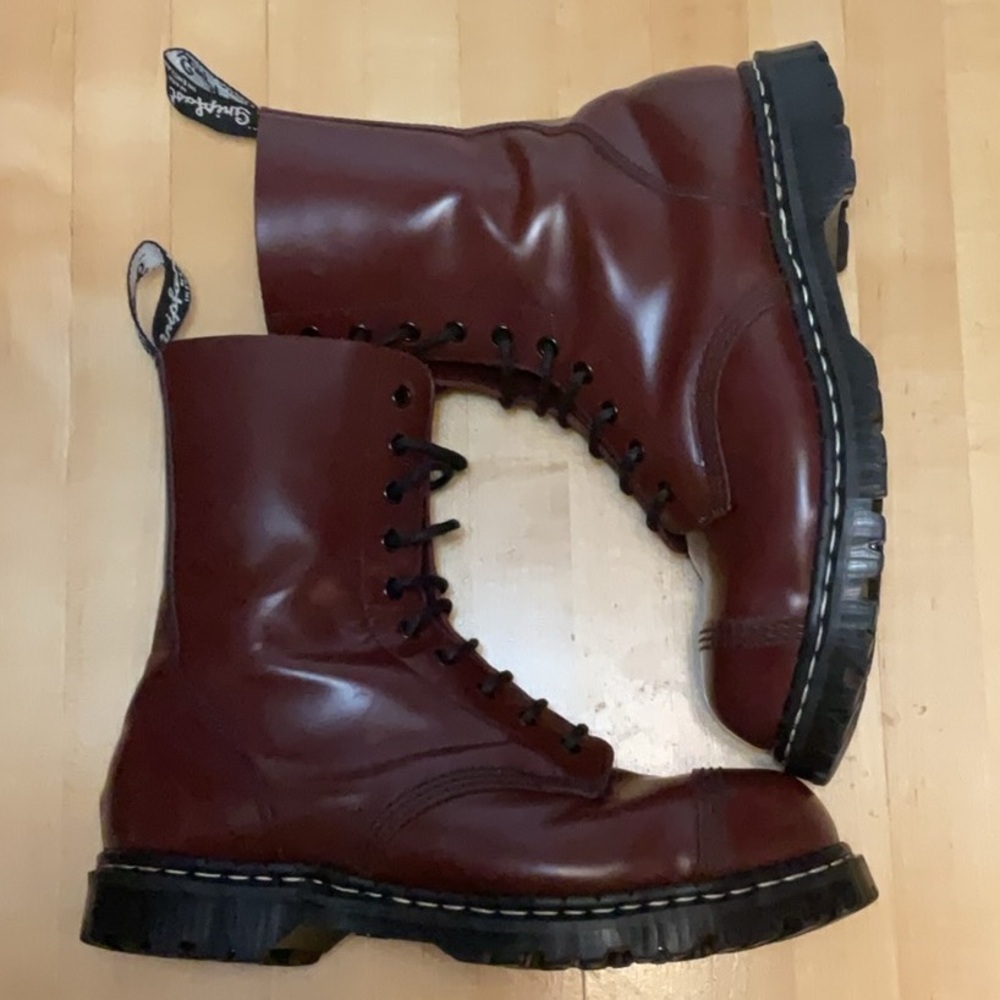 Gripfast 10 Eyelet Steel Toe Combat Boot oxblood solovair - made in england punk